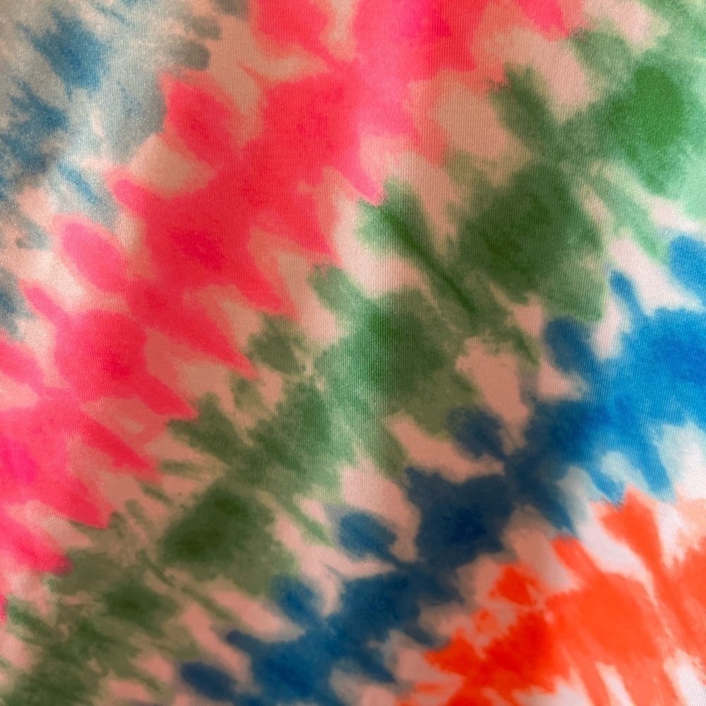 Lands End Girls Tie Dye Short Sleeve Rashguard. Size 8+. Like New! - Picture 2 of 4